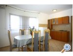 Apartmaji Tribunj-Biserka - Vodice Hrvaka