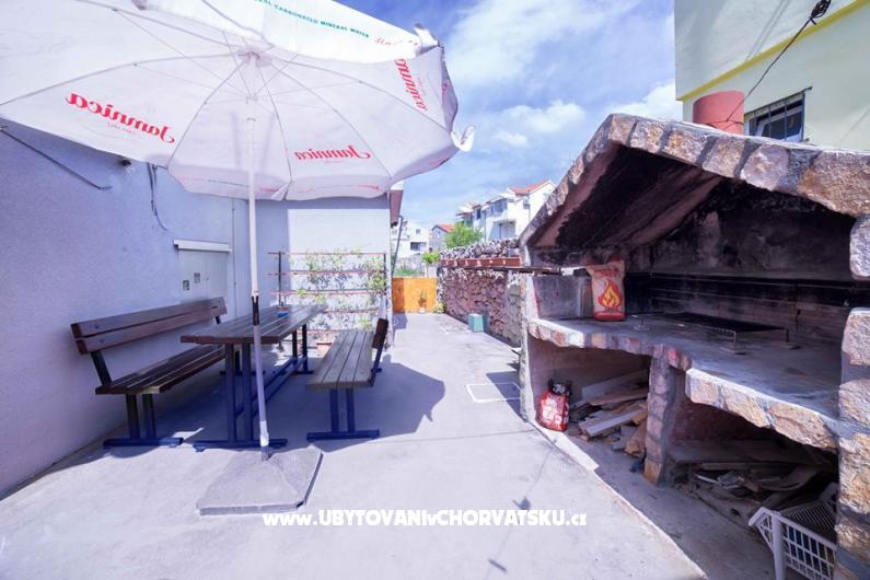 Apartment MIKA – Ferienwohnung Vodice, Kroatien – Foto 1