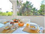Apartmaji Bruno - Vodice Hrvaka