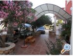 Apartmaji Dea&amp;Paula - Vodice Hrvaka