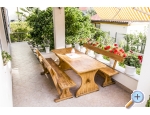 Apartmaji Ines - Vodice Hrvaka