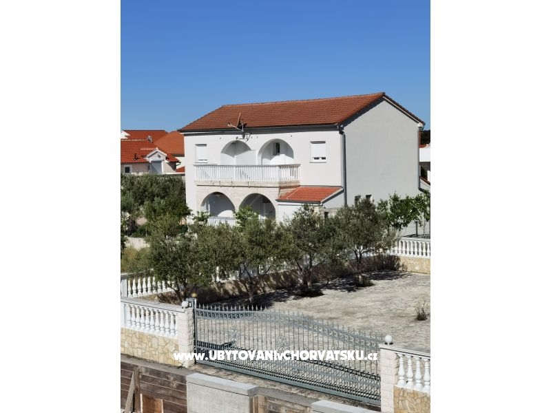 Appartements Ivanović – Ferienwohnung Vodice, Kroatien – Foto 1