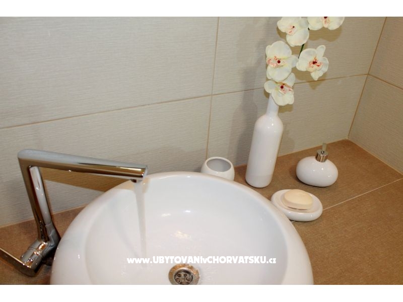 Appartements Juricev 100m to the beach – Ferienwohnung Vodice, Kroatien – Foto 9