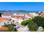 Apartmaji Karla, Mara, Ana, Ivan - Vodice Hrvaka