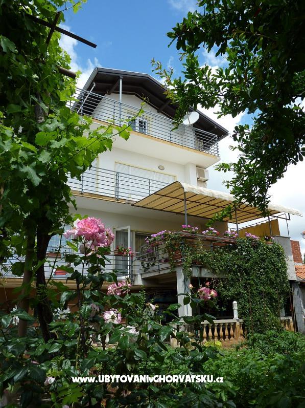 Appartements Kresović – Ferienwohnung Vodice, Kroatien – Foto 1