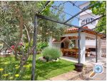 Apartmaji Kroelj - Vodice Hrvaka