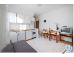 Apartmaji Male - Vodice Hrvaka