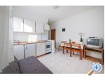 Apartmaji Male - Vodice Hrvaka