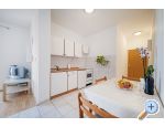 Apartmaji Male - Vodice Hrvaka
