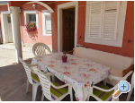 Appartements Nana - Vodice Kroatien