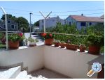 Apartmaji Nana - Vodice Hrvaka