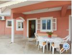 Apartmaji Nana - Vodice Hrvaka