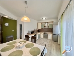 Appartements Rino - Vodice Kroatien