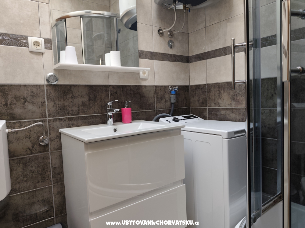 Apartmanok Ivica i Ljuba Cukrov - Vodice Horv�torsz�g