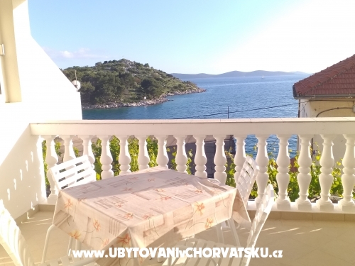 Appartement Ivan (15m from  beach) - Vodice Croatie