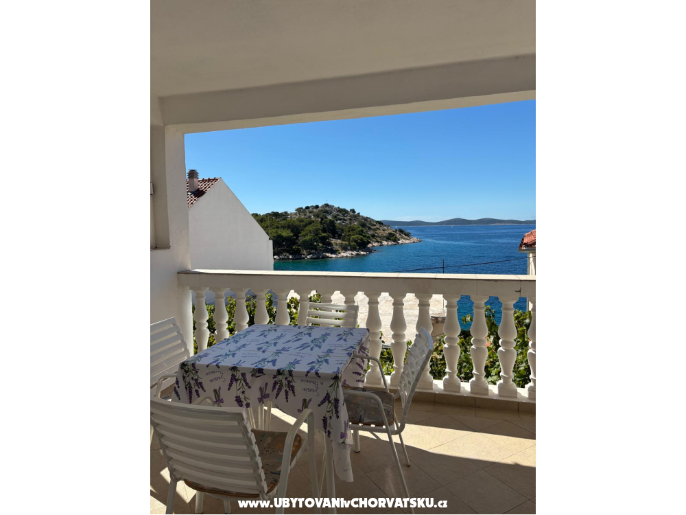 Appartement Ivan (15m from  beach) - Vodice Kroatien