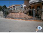 Apartmaji Ana - Vodice Hrvaka
