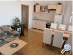 Apartmaji Ana - Vodice Hrvaka