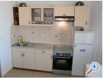 Apartmaji Ana - Vodice Hrvaka