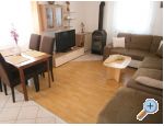 Apartmaji Ana - Vodice Hrvaka