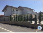 Apartmaji Arny - Vodice Hrvaka