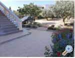 Apartmaji Duzelovi dvori - Vodice Hrvaka
