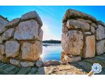 Apartmaji FIO - Vodice Hrvaka