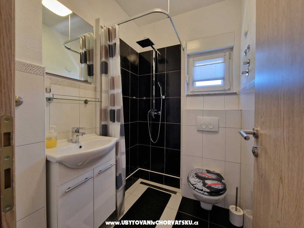 Color Apartamenty - Vodice Chorwacja