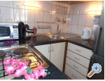 Apartmaji  IVAN - Vodice Hrvaka