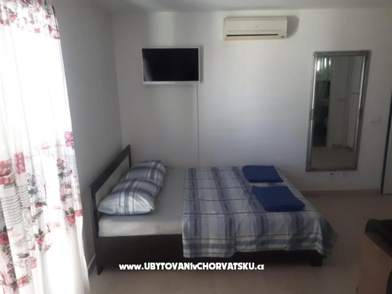 STUDIO APARTMAN LABRADOR – Ferienwohnung Vodice, Kroatien – Foto 3