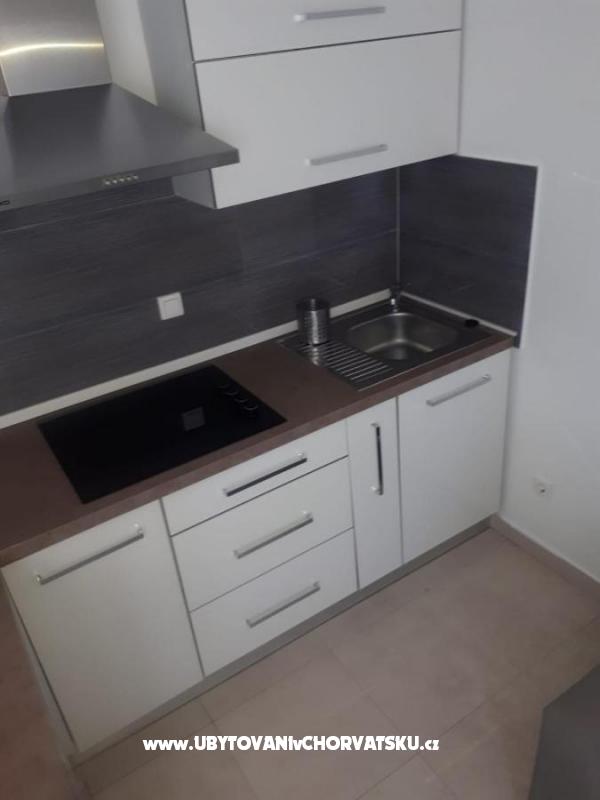STUDIO APARTMAN LABRADOR – Ferienwohnung Vodice, Kroatien – Foto 4