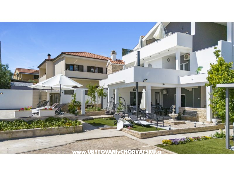 Vila s bazenom i jacuzzijima – Ferienwohnung Vodice, Kroatien – Foto 9