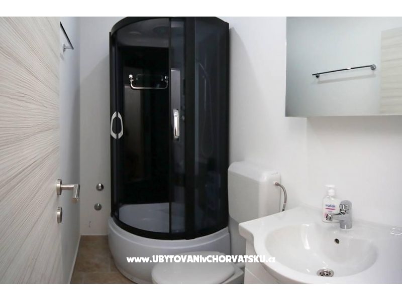 Villa Lucich I. - II. – Ferienwohnung Vodice, Kroatien – Foto 12