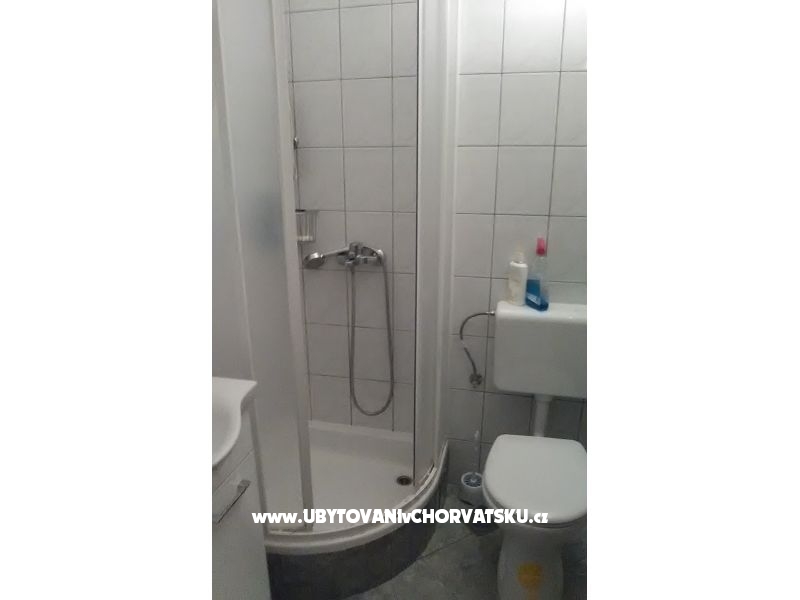 Apartment Lola – Ferienwohnung Zivogosce, Kroatien – Foto 7