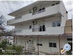 Apartmaji DEMS 1 - ivogoe Hrvaka