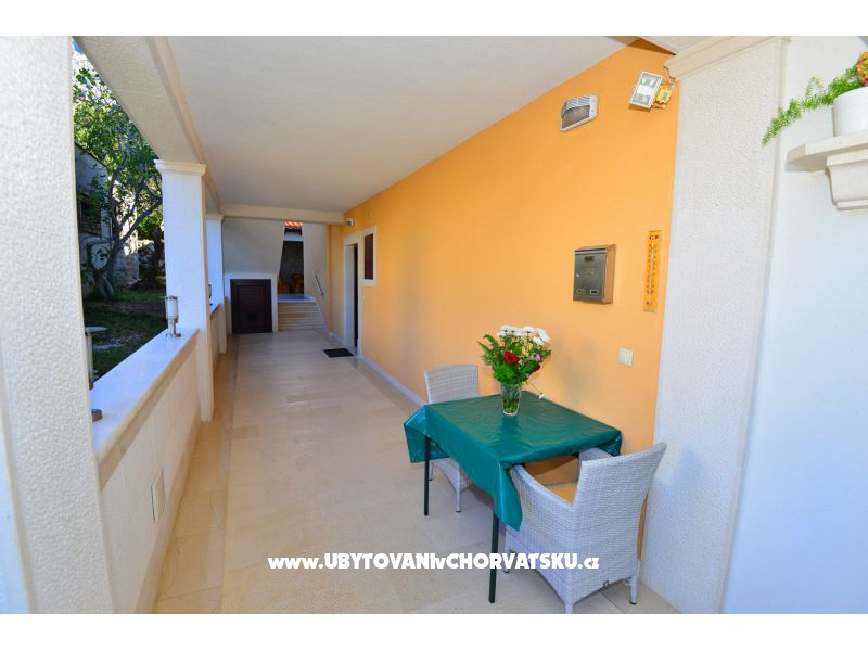 Appartements Mijo – Ferienwohnung Zivogosce, Kroatien – Foto 3