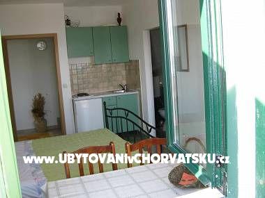 Ferienwohnungen Lile  – Ferienwohnung Zivogosce, Kroatien – Foto 9