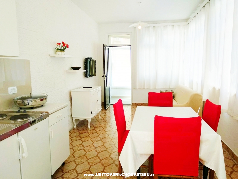 Maison Kate akeli - uljana  Peljeac Croatie
